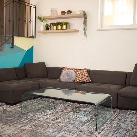 ירושלים Spacious By The Orient Hotel - 4 Bdr Apartment מראה חיצוני תמונה