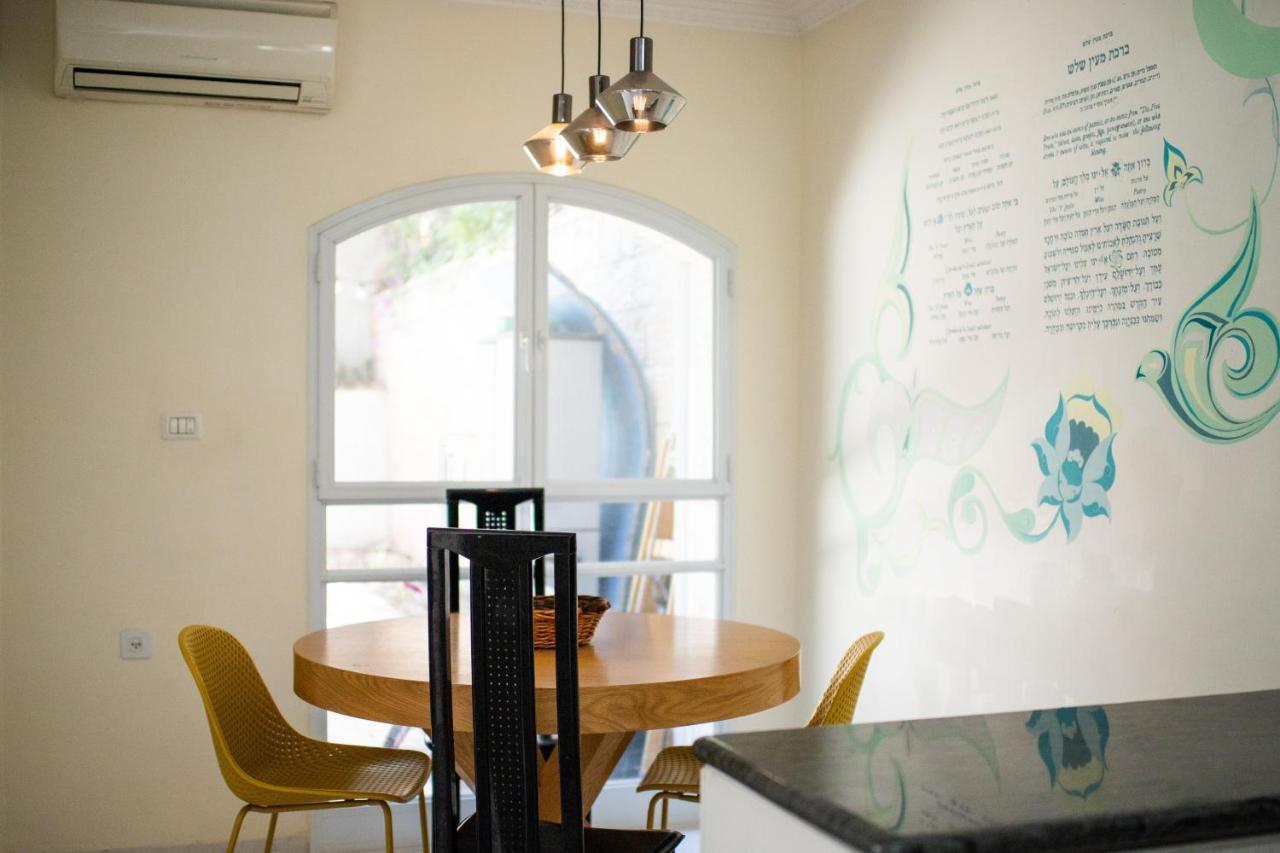 ירושלים Spacious By The Orient Hotel - 4 Bdr Apartment מראה חיצוני תמונה