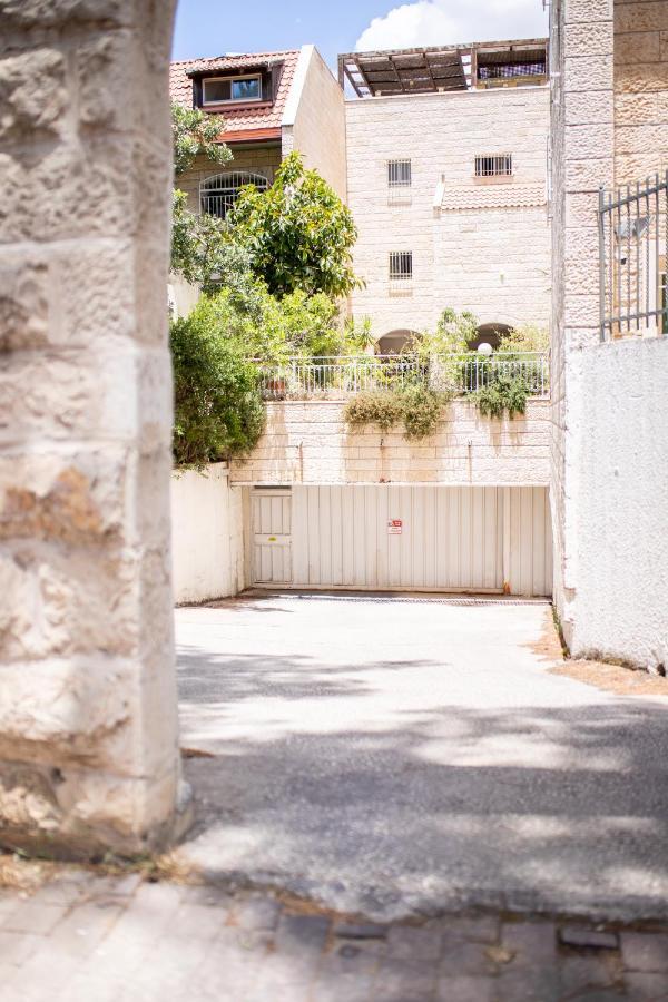 ירושלים Spacious By The Orient Hotel - 4 Bdr Apartment מראה חיצוני תמונה